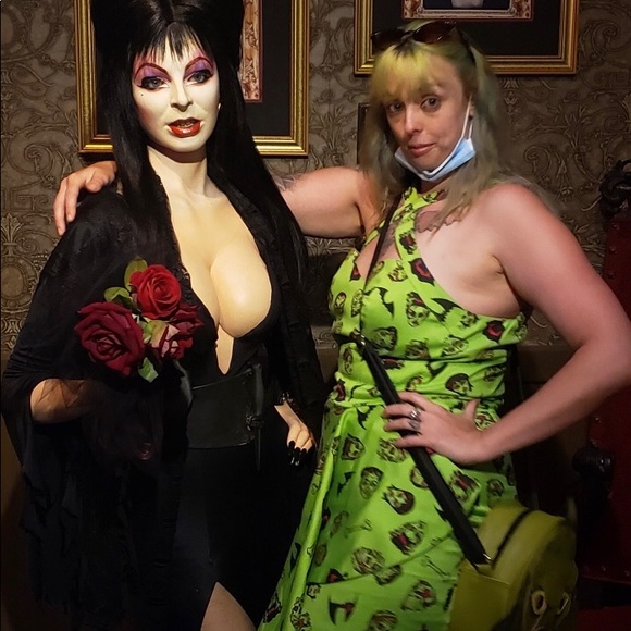 Meet your Posher, Dana - Picture 1 of 9